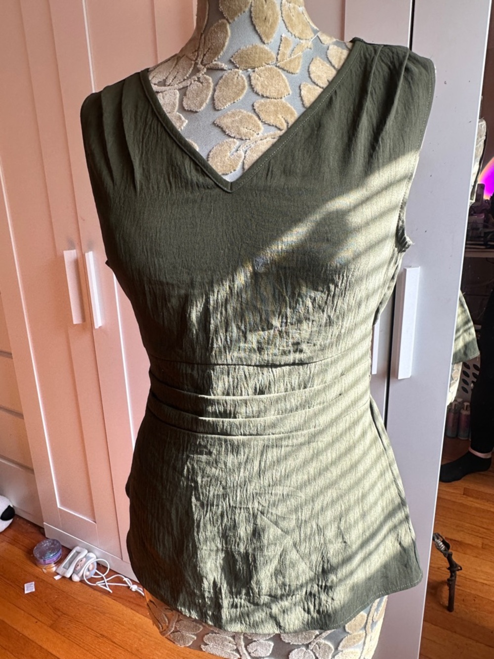 V-Neck Sleeveless Olive Green Tank Top with Waist Pleats